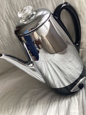 VINTAGE SUNBEAM DELUXE AUTOMATIC 8 CUP COFFEE PERCOLATOR